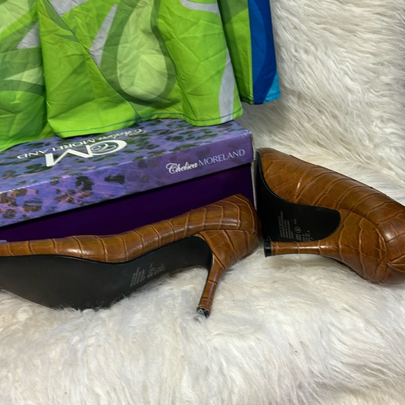 Expressions Size 8 pointy shoes - Picture 5 of 7